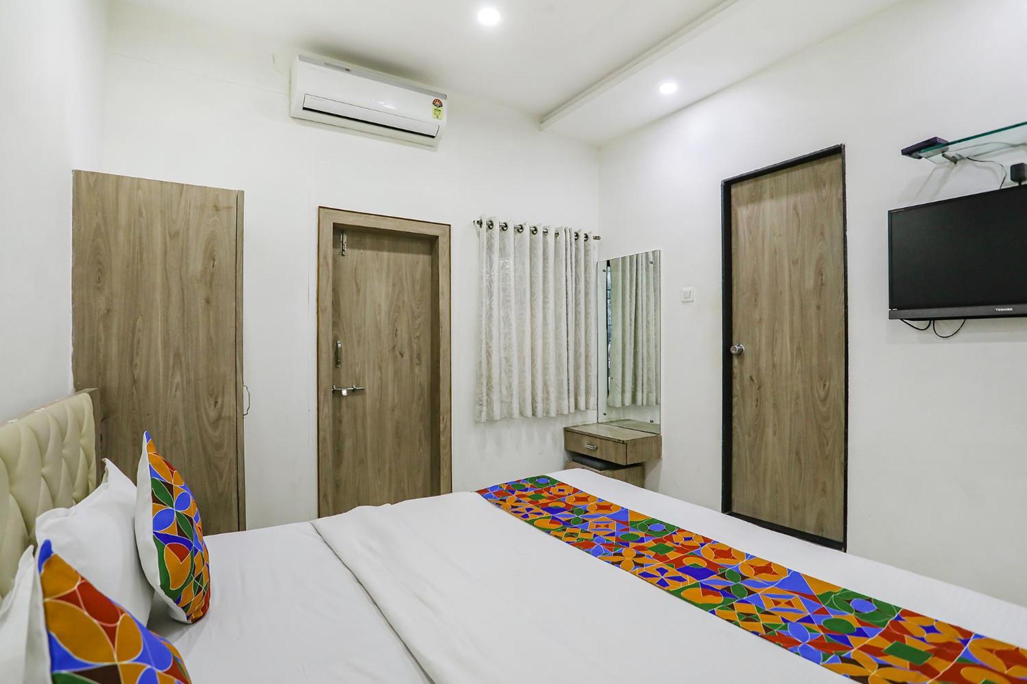OYO 8997 Angeethi Hotel Aurangabad  Buitenkant foto