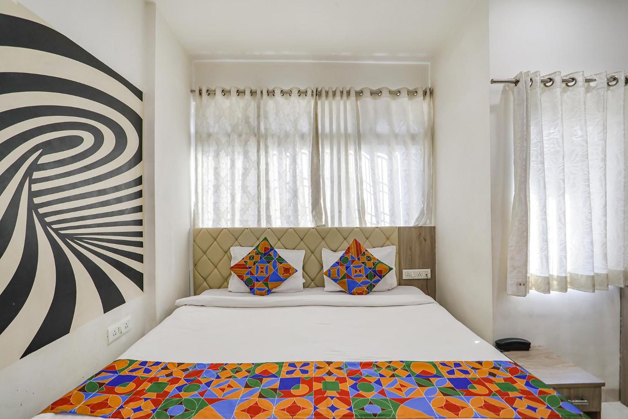 OYO 8997 Angeethi Hotel Aurangabad  Buitenkant foto