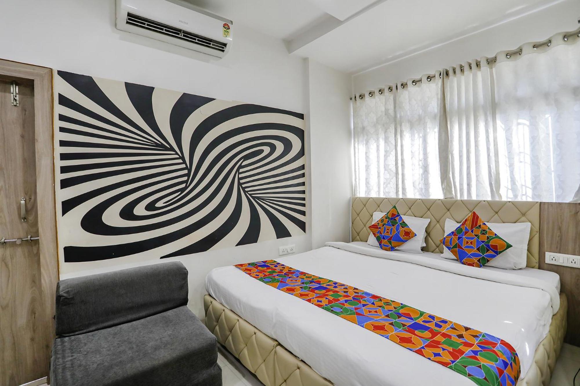 OYO 8997 Angeethi Hotel Aurangabad  Buitenkant foto